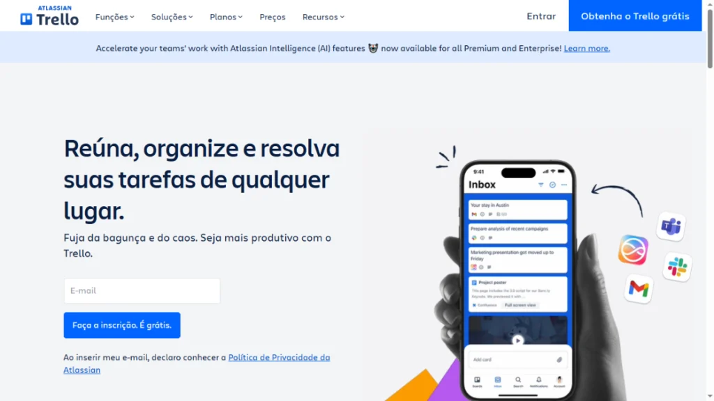  Página inicial do Trello promovendo a ferramenta como uma solução para organizar tarefas de qualquer lugar, com foco em usabilidade visual e integração com apps como Slack e Gmail.